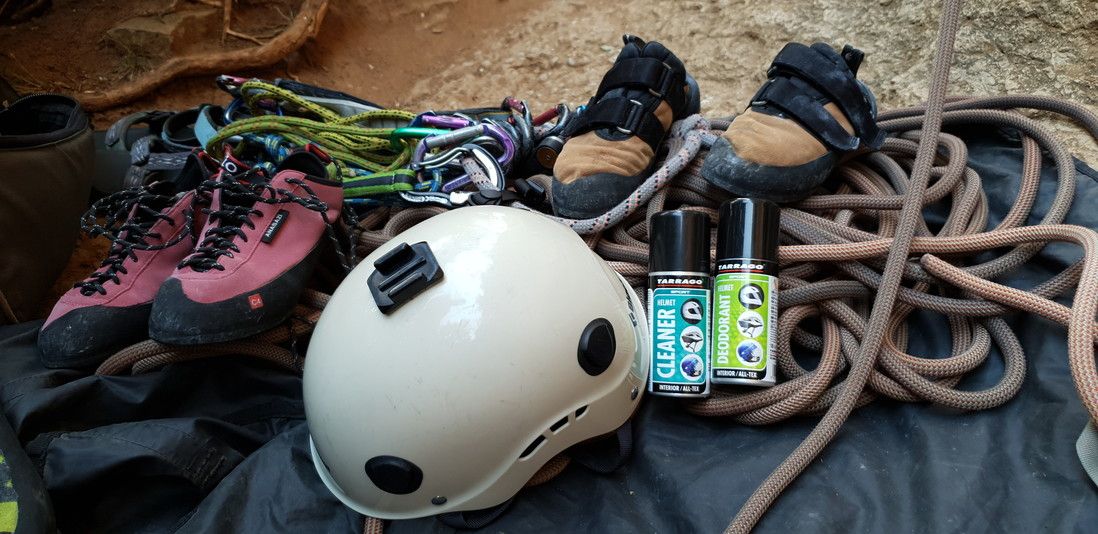 Solutie Profesionala pentru Curatarea Interioara a Castilor - Tarrago Sport Helmet Cleaner Spray